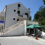 Royal 3* Cavtat