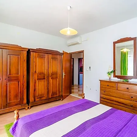 Gostinjska kuća Royal 3*